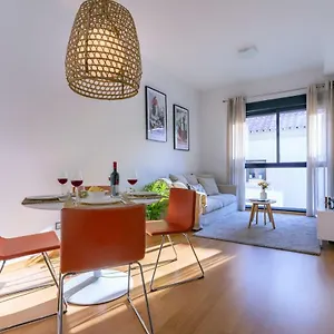 -malagasunapts- Citycentre Rooftop Pool Apartment Malaga